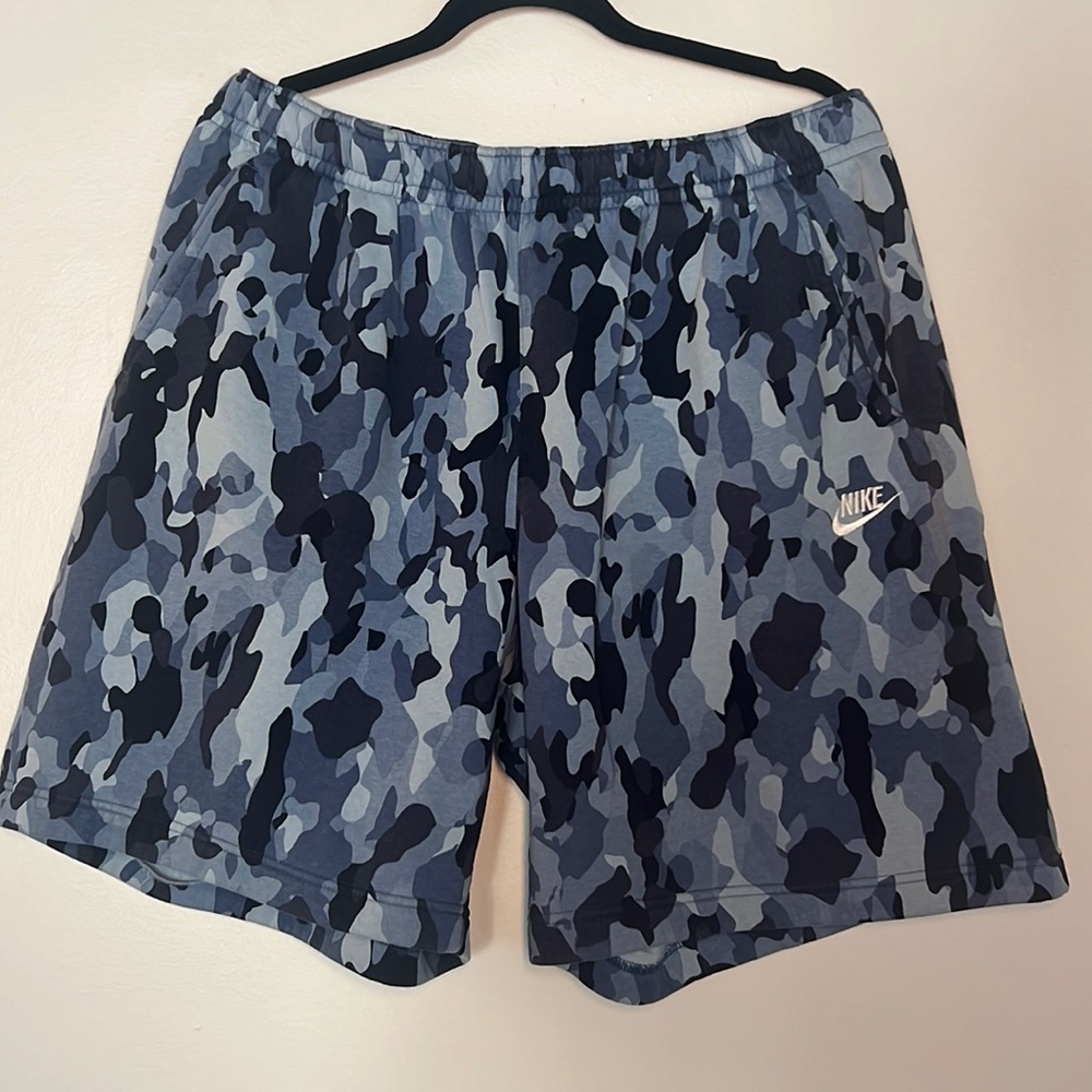 Men’s Nike Blue Camouflage Fleece Sweatshorts Size XL